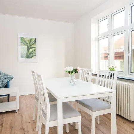 Charming Retreat In - By Traum *