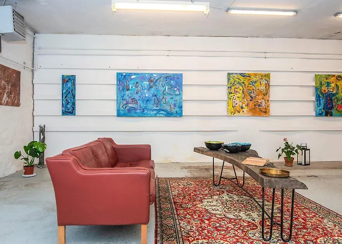 Charming Retreat In - By Traum Holiday home