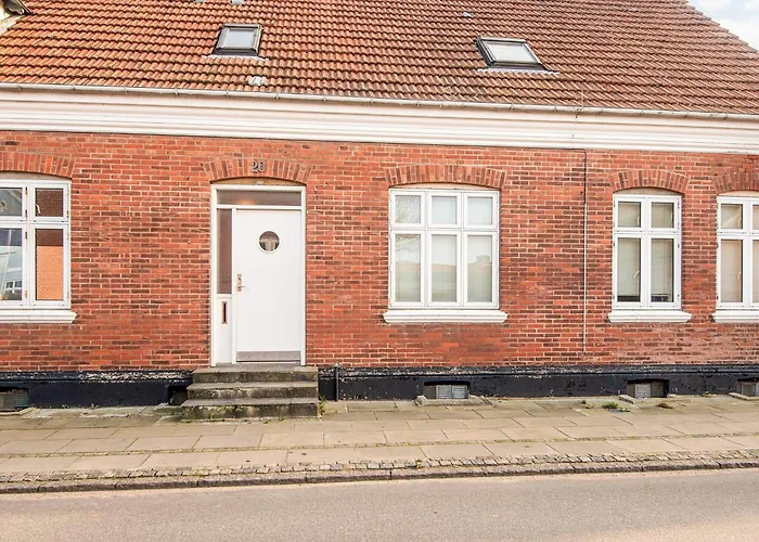 Vakantiehuis Charming Retreat In - By Traum *